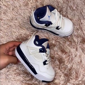 Jordan 4 Legend Blue